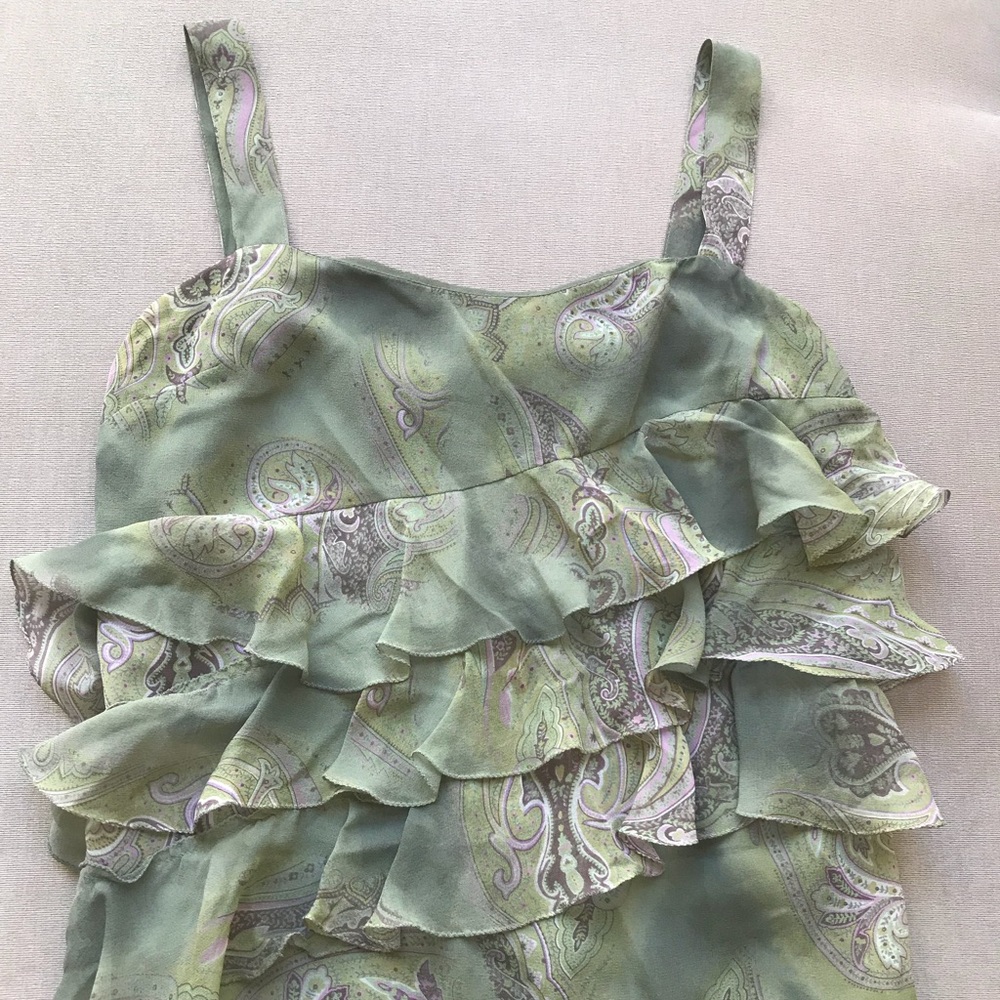 Too Cute! Delicate Ruffled Top